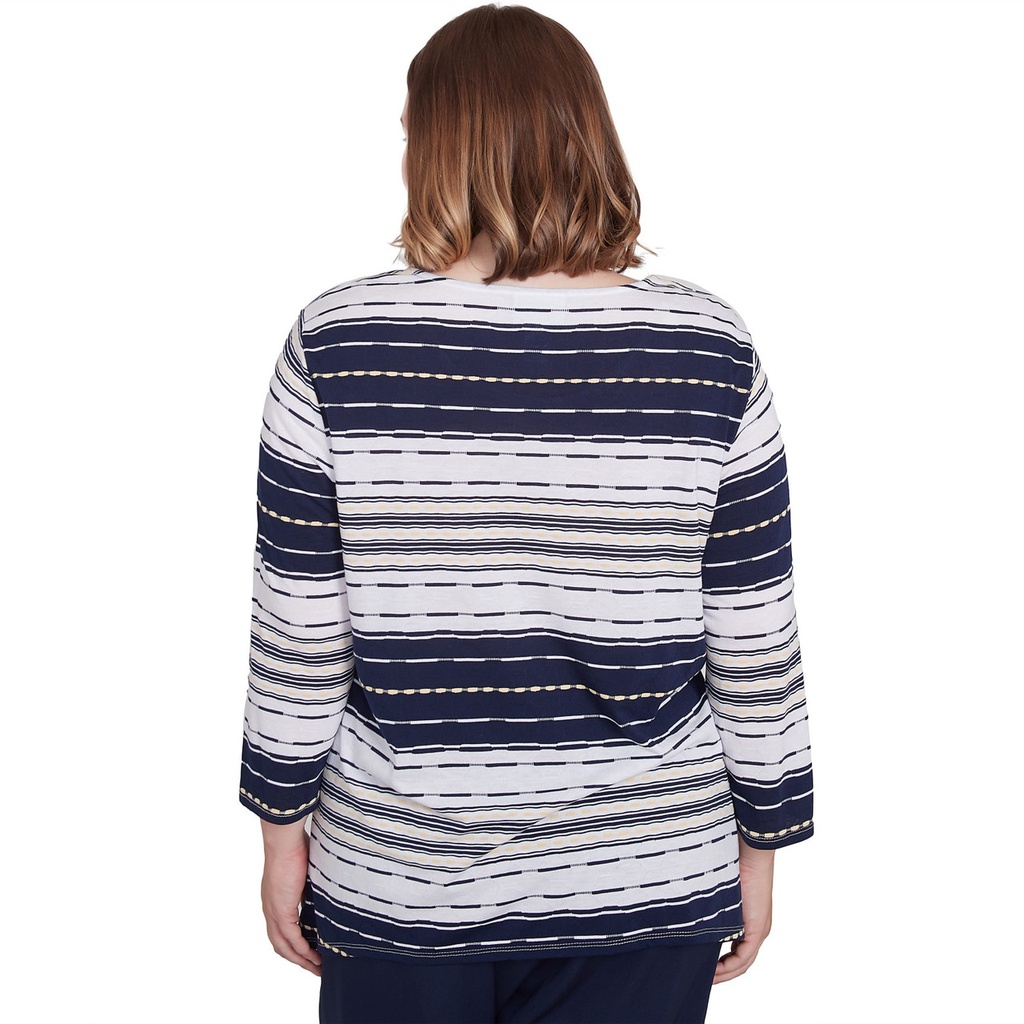 Blusa texturizada con cuello redondo
