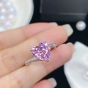 Anillo con piedra de corazón