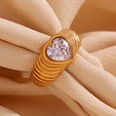 Anillo geométrico con corazón