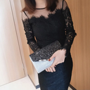 Clutch elegante con pedrería