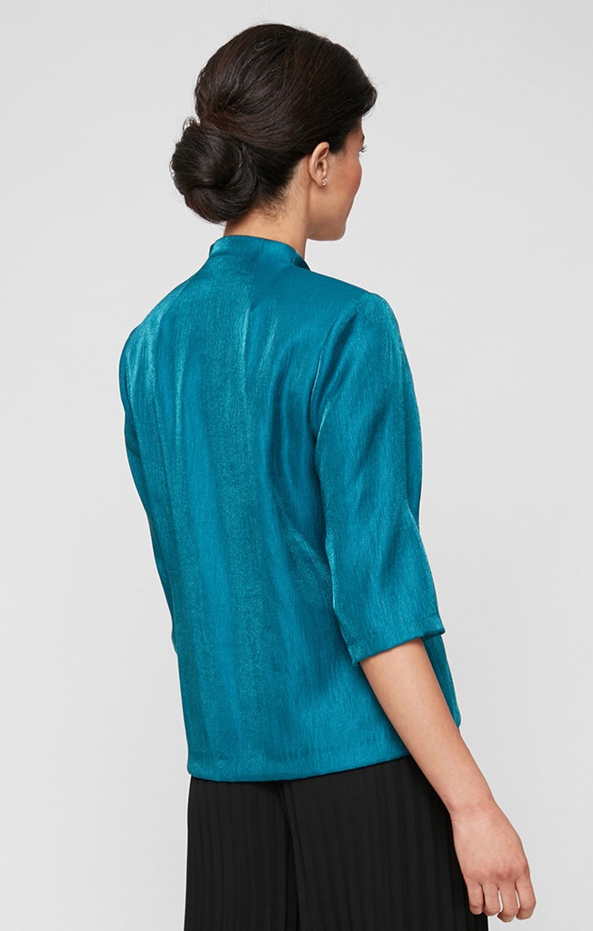 Blusa con dobladillo asimétrico