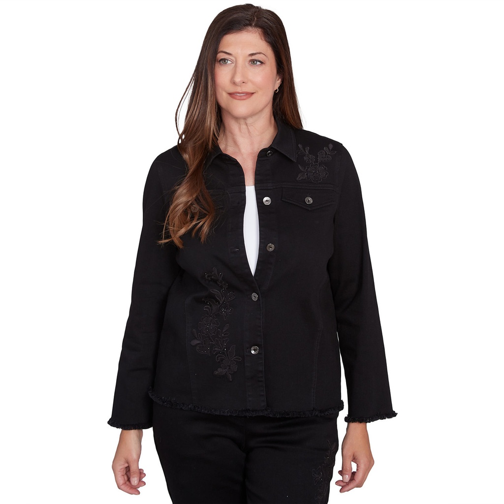 Chaqueta vaquera con bordado floral