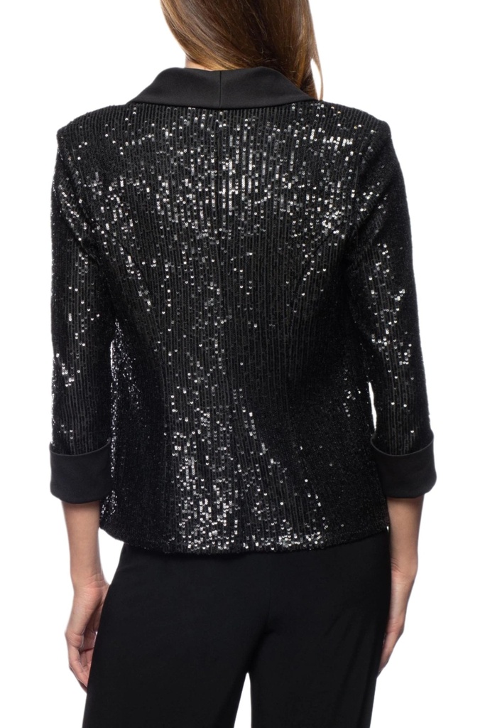 Chaqueta y top con lentejuelas