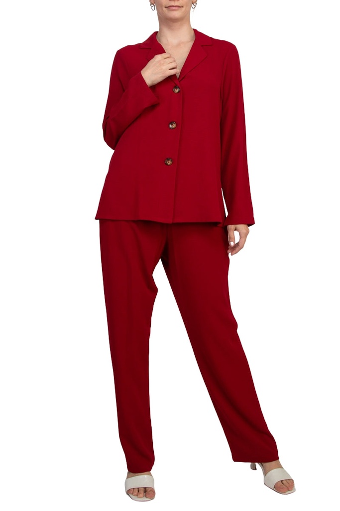 Traje de pantalon y blusa