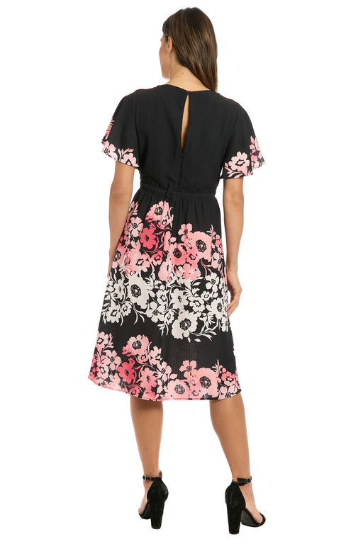 Vestido en V con manga corta