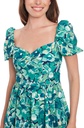 Vestido floral con mangas abullonadas