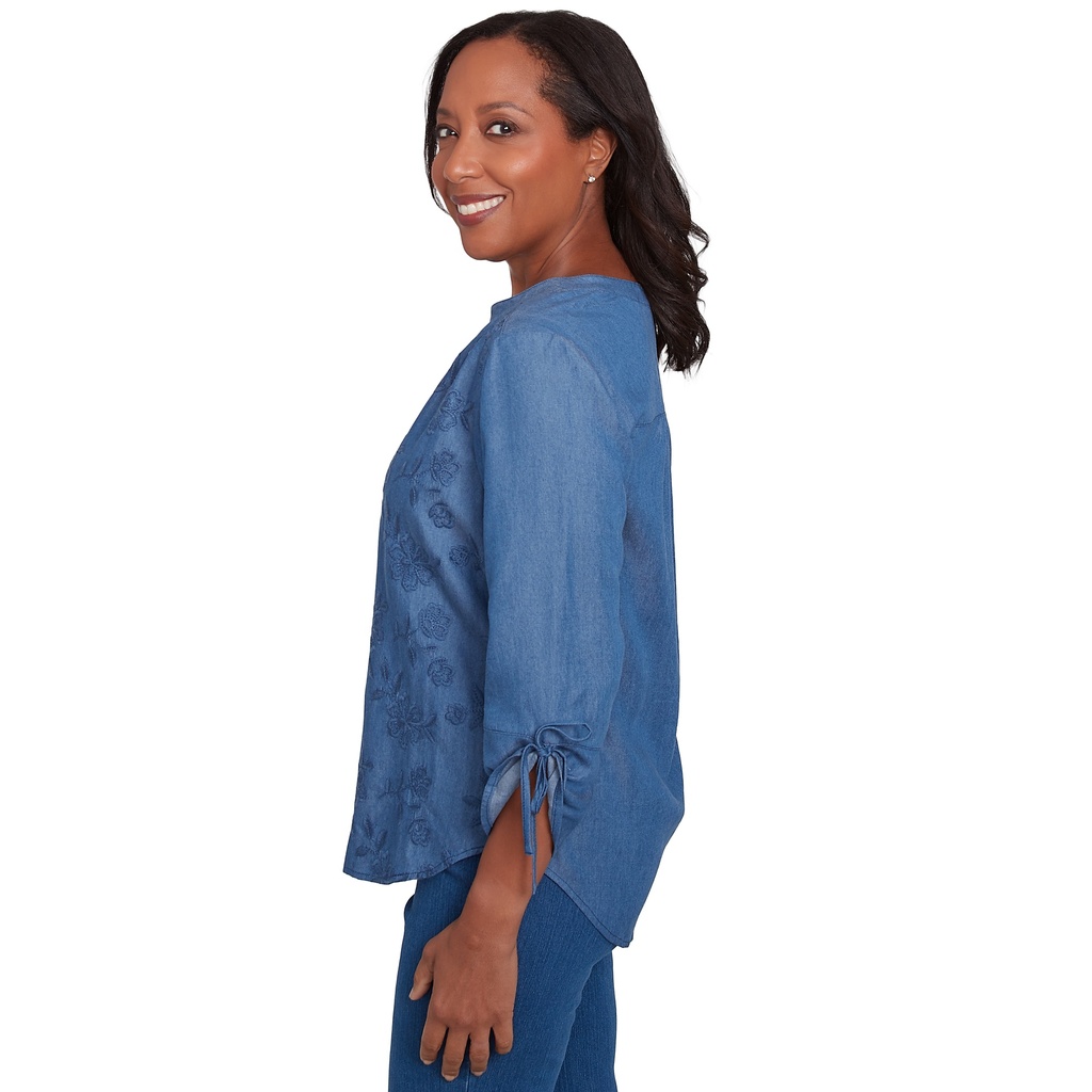Blusa bordada con flores bohemias