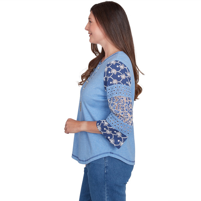 Blusa bordada con flores bohemias