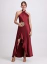 Vestido de satén con escote halter