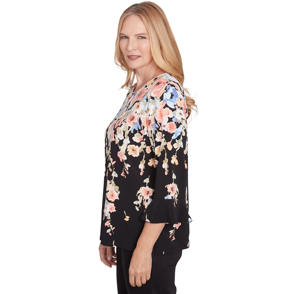 Blusa bordada con flores bohemias