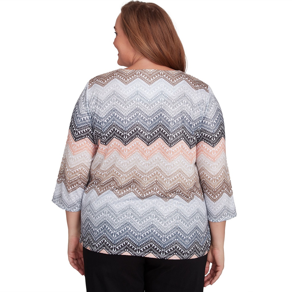Blusa de cuello redondo con chevron