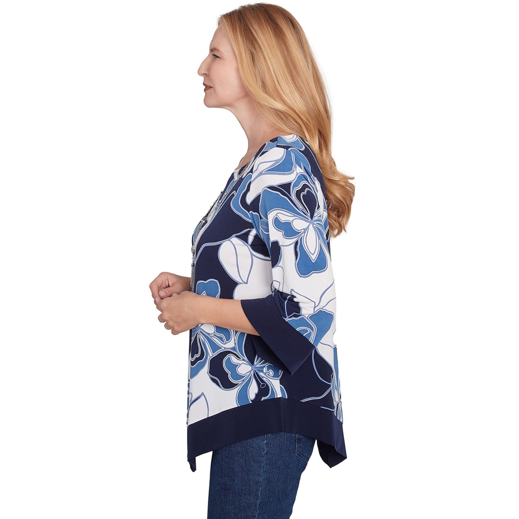 Blusa con bordado floral