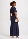 Vestido metalizado con escote cruzado