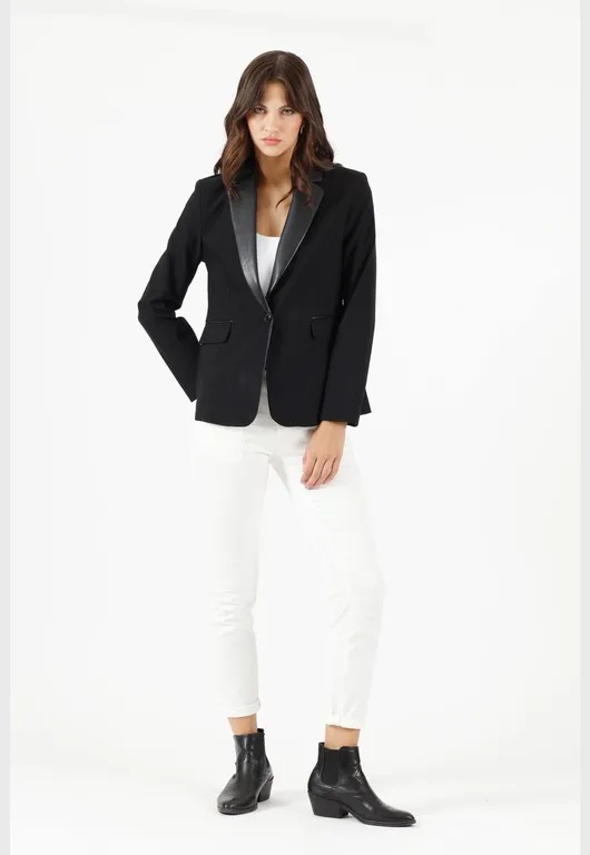 Blazer con cuello de piel sintetica