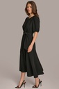 Vestido formal con detalles metálicos
