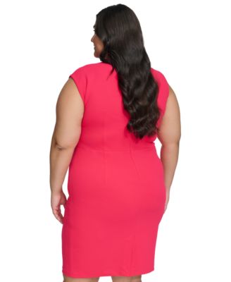 Vestido tubo con cuello asimétrico