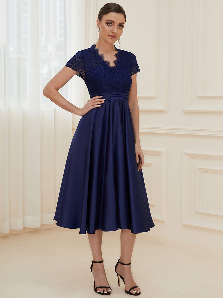 Vestido midi con blusa de encaje