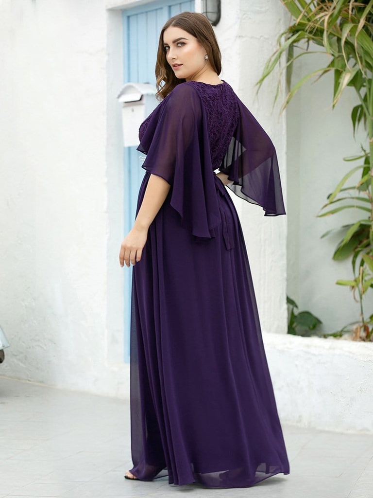 Vestido con aplicaciones florales