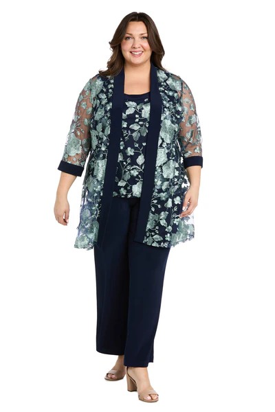 Traje con pantalón y saco bordado