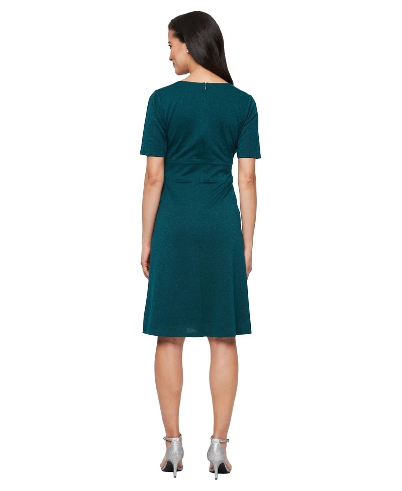 Vestido de manga corta fruncida