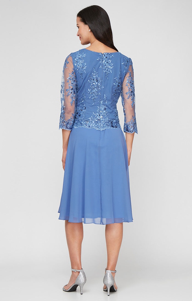 Vestido drapeado con cascada