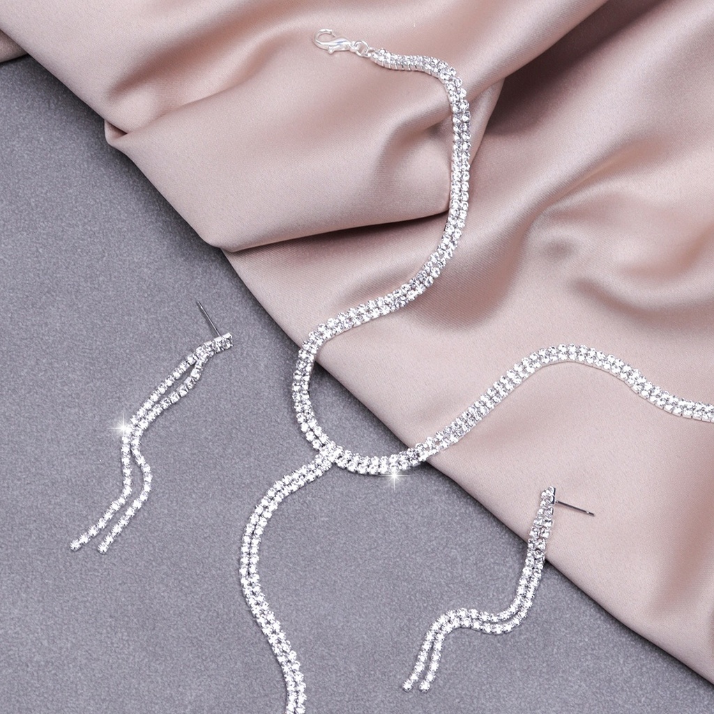 Juego de collar con aretes minimalista