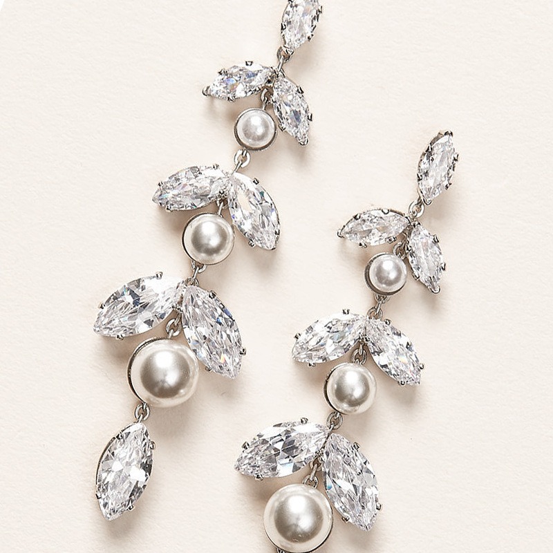 Aretes colgantes de hojas, perlas y diamantes (copia)