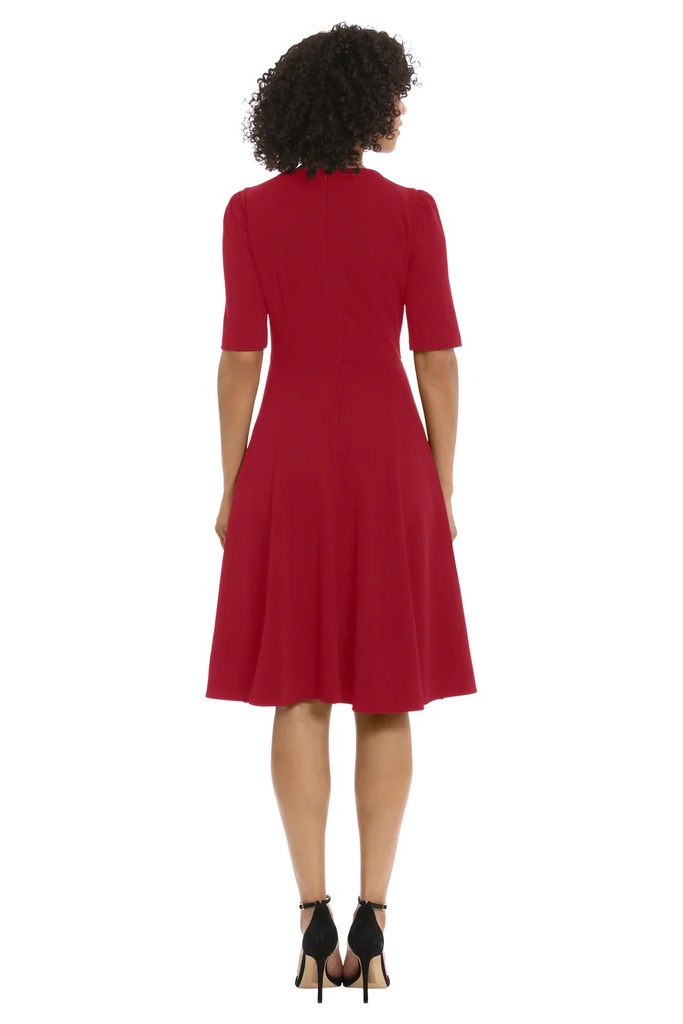 Vestido sólido de falda acampanada
