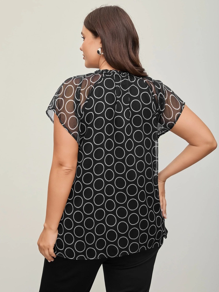 Blusa floral con detalles plisados