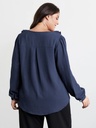 Blusa con volantes en el escote