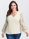 Blusa con volantes en el escote