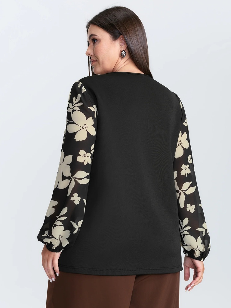 Blusa con volantes en el escote