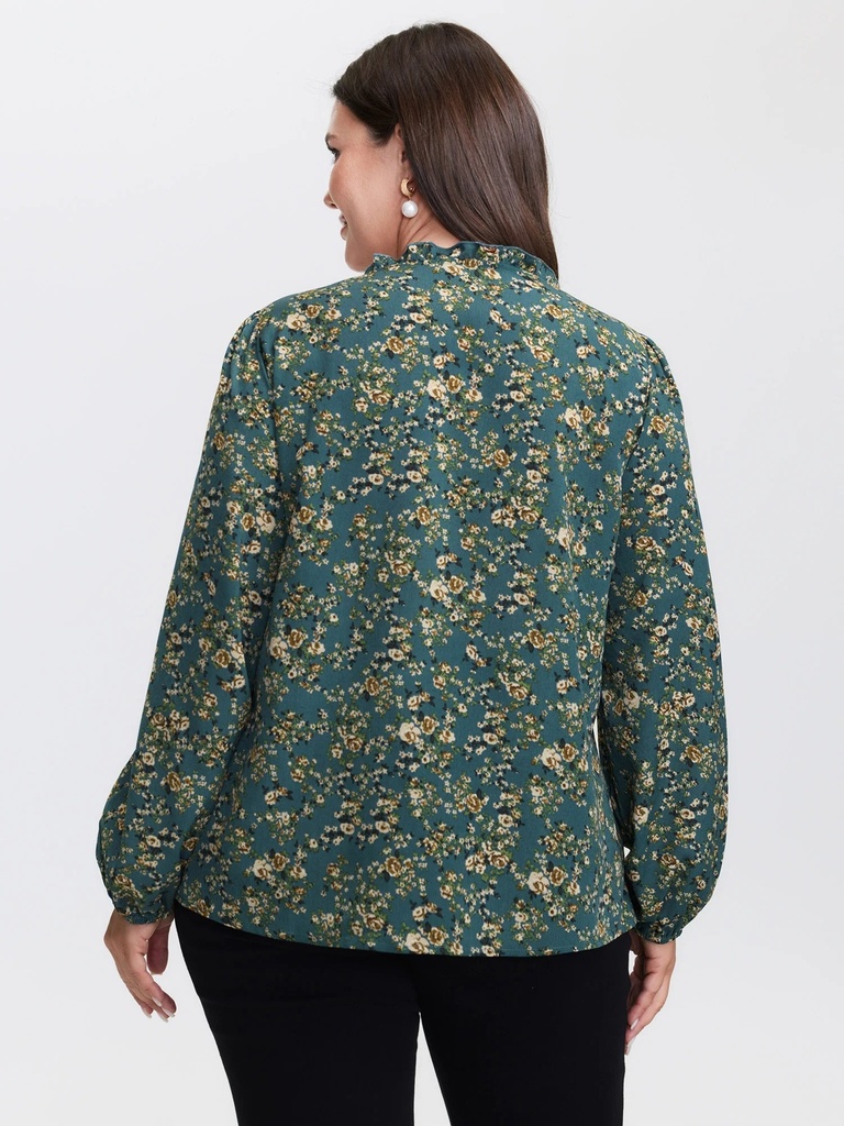 Blusa con volantes en el escote