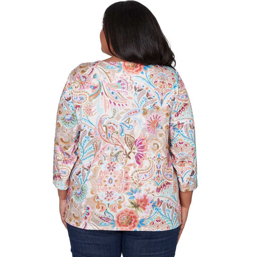 Blusa floral de diseño acuarela
