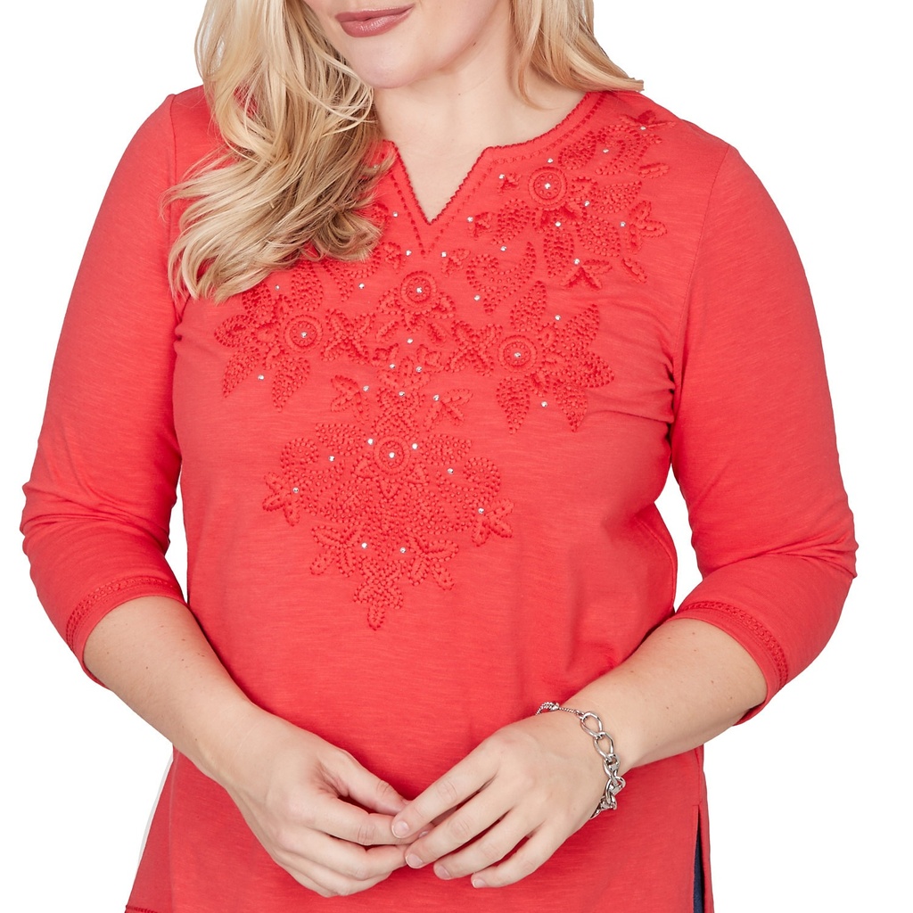 Blusa con cuello dividido