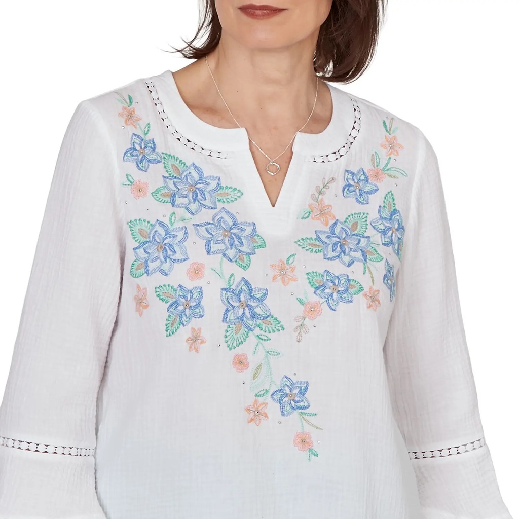 Blusa con estampado floral tropical