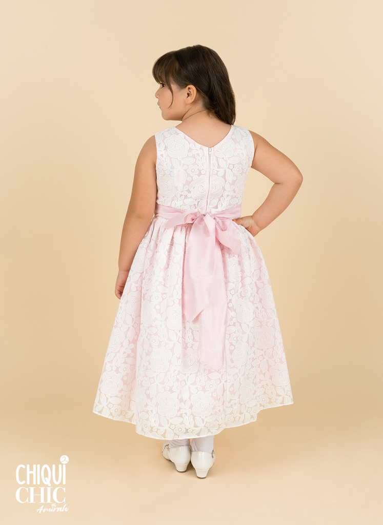 Vestido de tul con diseño floral
