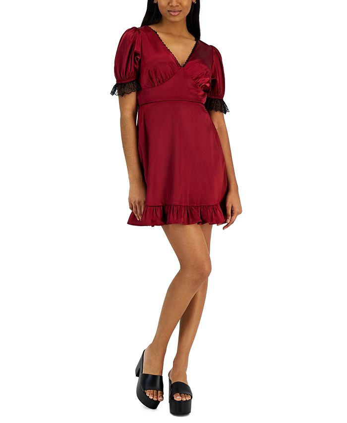 Vestido con ribete de encaje
