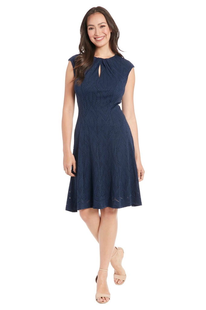 Vestido con escote de cerradura Ailana