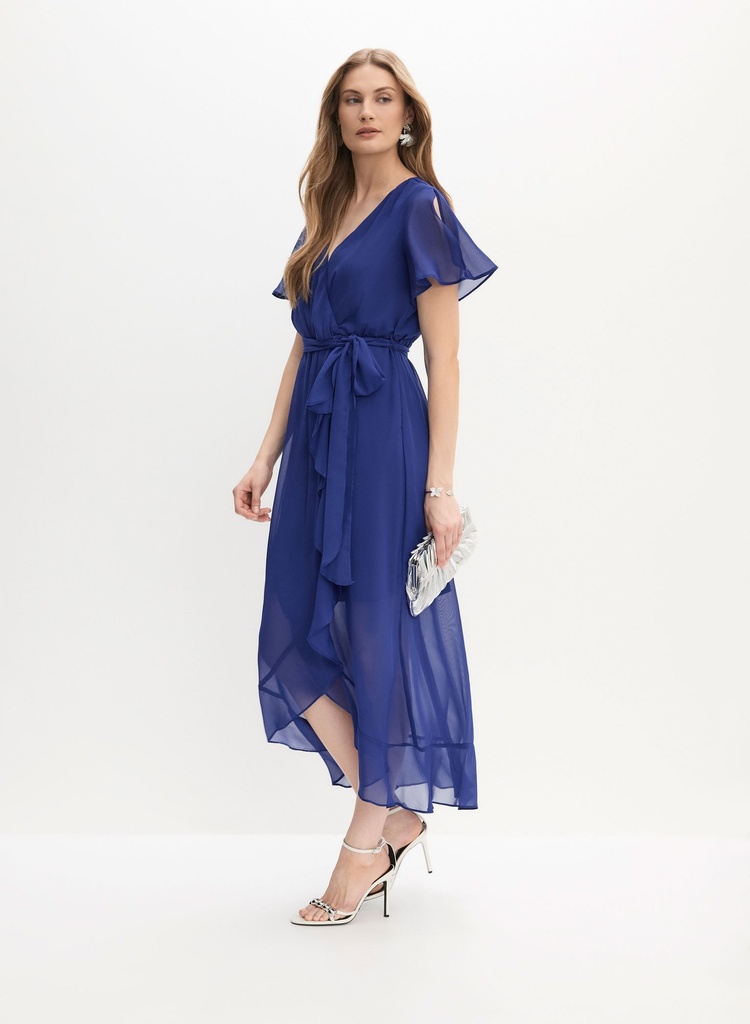 Vestido cruzado con escote en V.