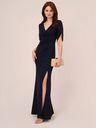 Vestido de crepé con escote en V,