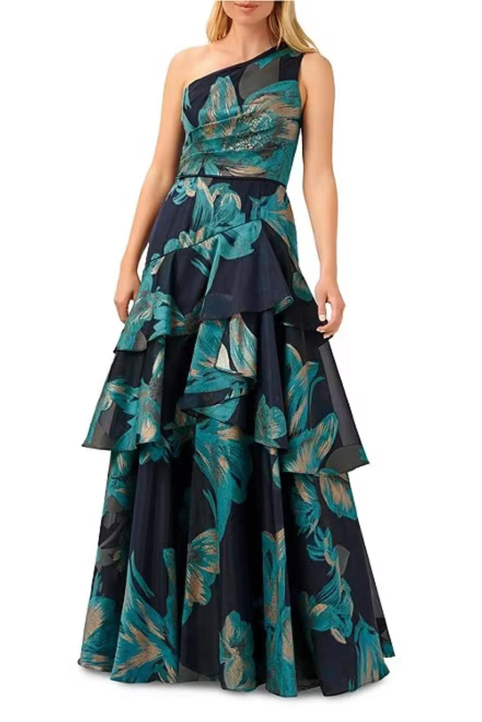 Vestido floral con volantes escalonados