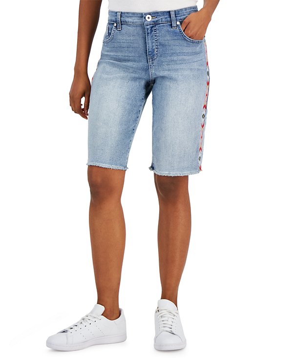 Bermudas de mezclilla bordadas