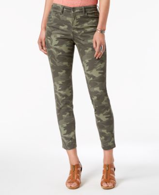 Jeans con estampado de camuflaje