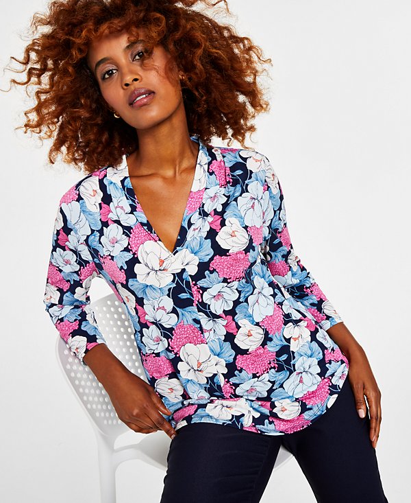 Blusa floral con mangas 3/4