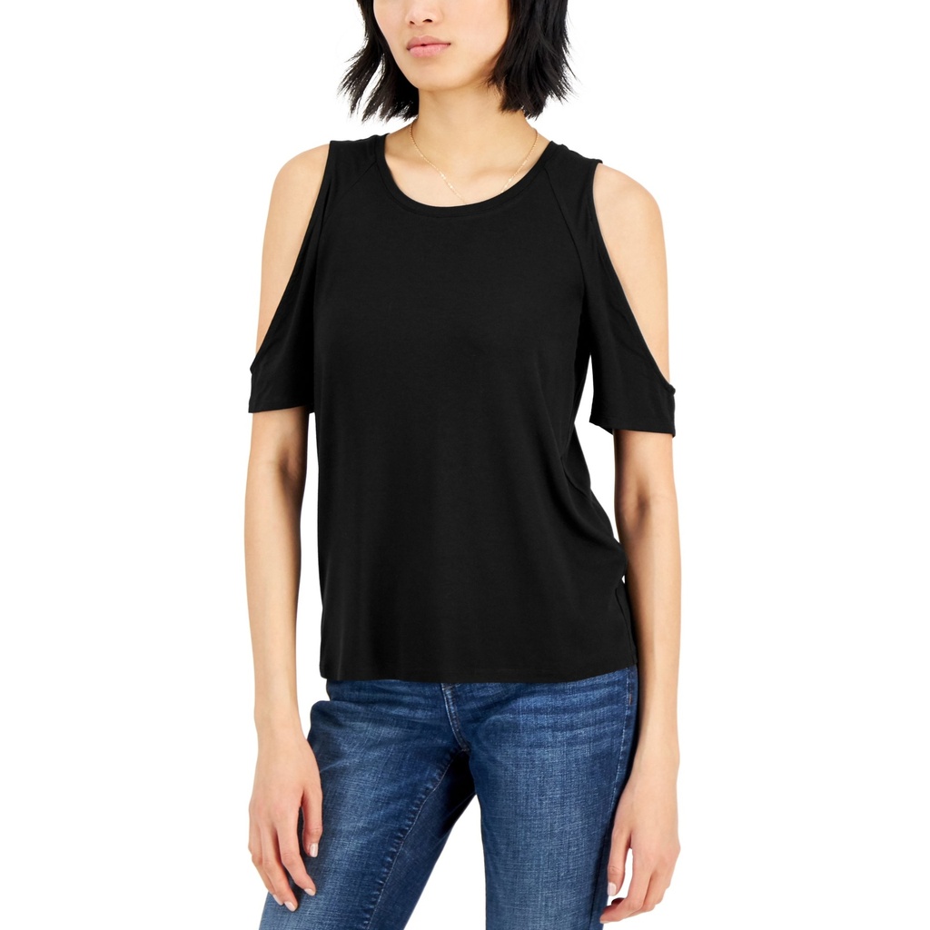Blusa con recorte en el hombro