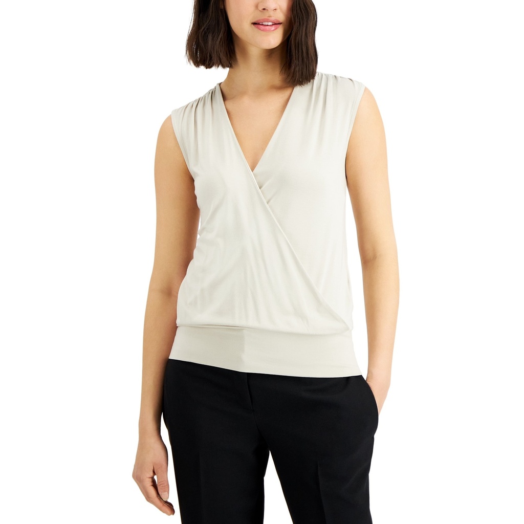 Blusa sin mangas traslapada