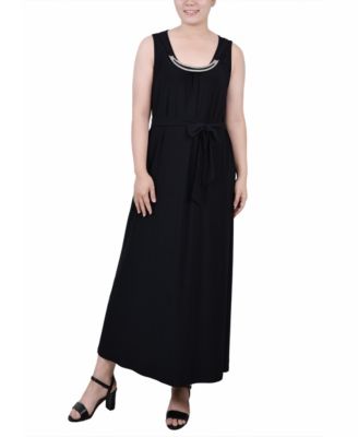 Vestido midi con escote adornado