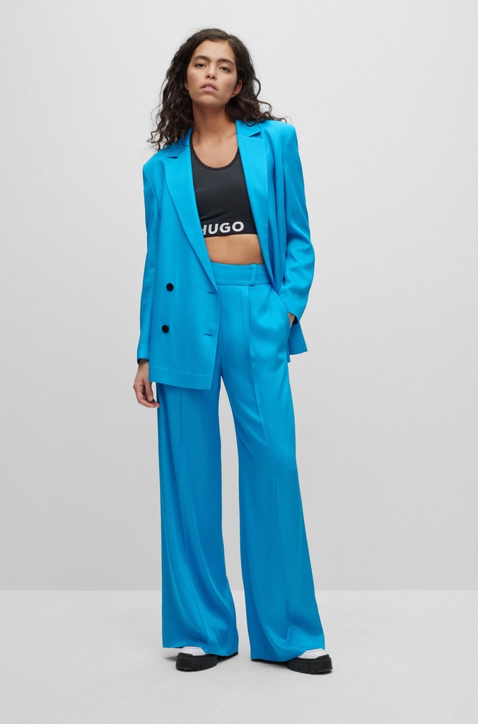 Pantalón con detalle en cinturilla
