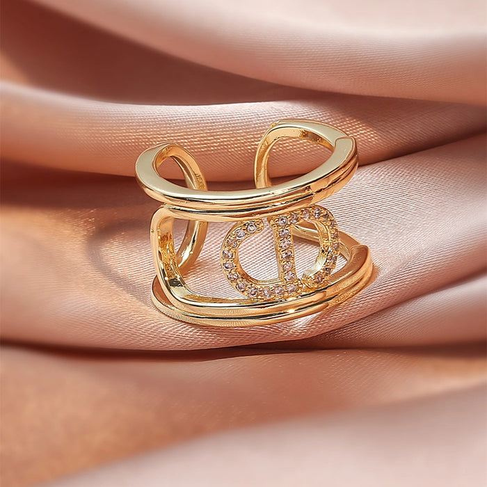Anillo geométrico con circonias